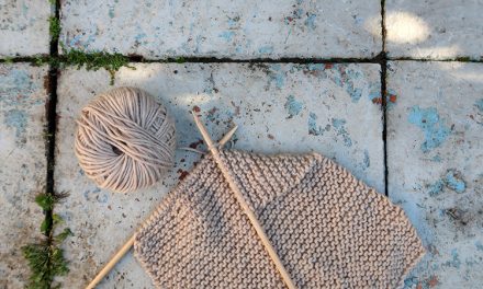 Weekly Offline Moment: The Benefits of Knitting