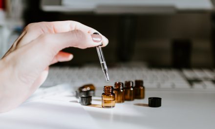 A Guide To Using Essential Oils