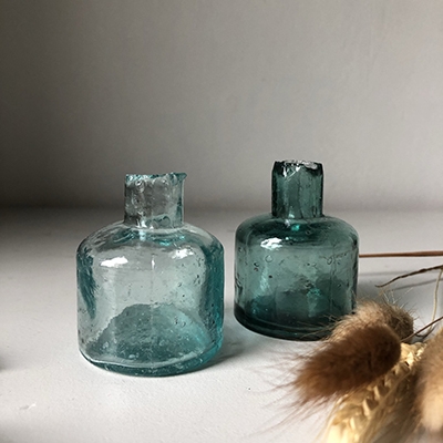 The Vendeur Sustainable Christmas Gift Guide Vintage Lover Loved and Lost Vintage Glass Ink Pots